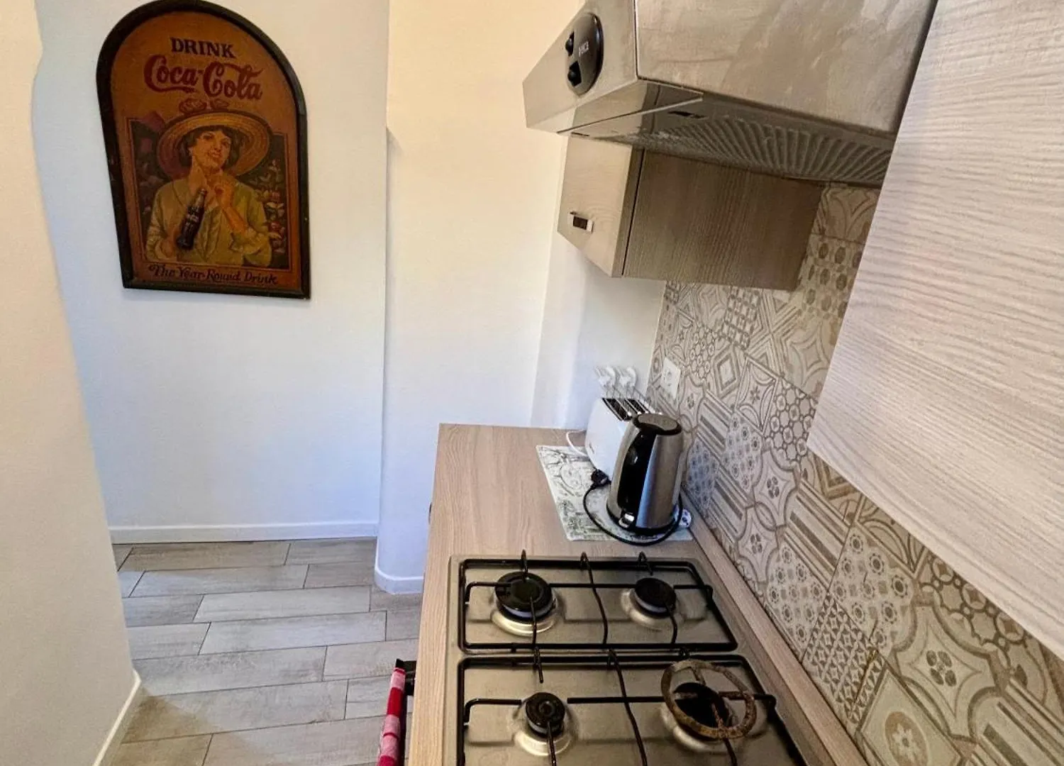 Joy House -Central City Near Metro Arco Della Pace Brera-Entire Apartment Perfect For Work & Play, Nightlife With Ac & Fast Wifi Welcome To The Cool Joy House! Milan