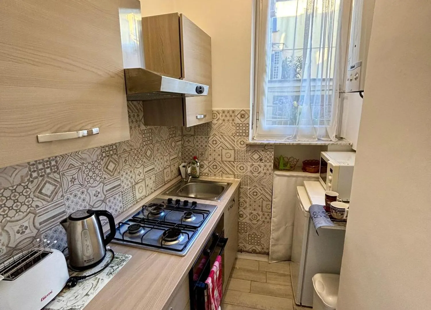 Joy House -Central City Near Metro Arco Della Pace Brera-Entire Apartment Perfect For Work & Play, Nightlife With Ac & Fast Wifi Welcome To The Cool Joy House! Milan