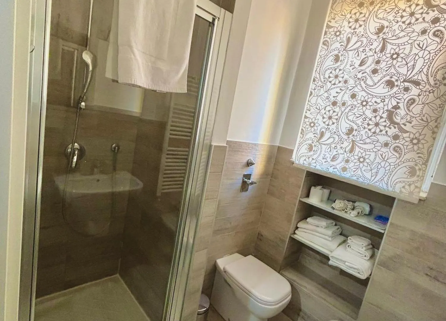 Joy House -Central City Near Metro Arco Della Pace Brera-Entire Apartment Perfect For Work & Play, Nightlife With Ac & Fast Wifi Welcome To The Cool Joy House! Milan 0*,