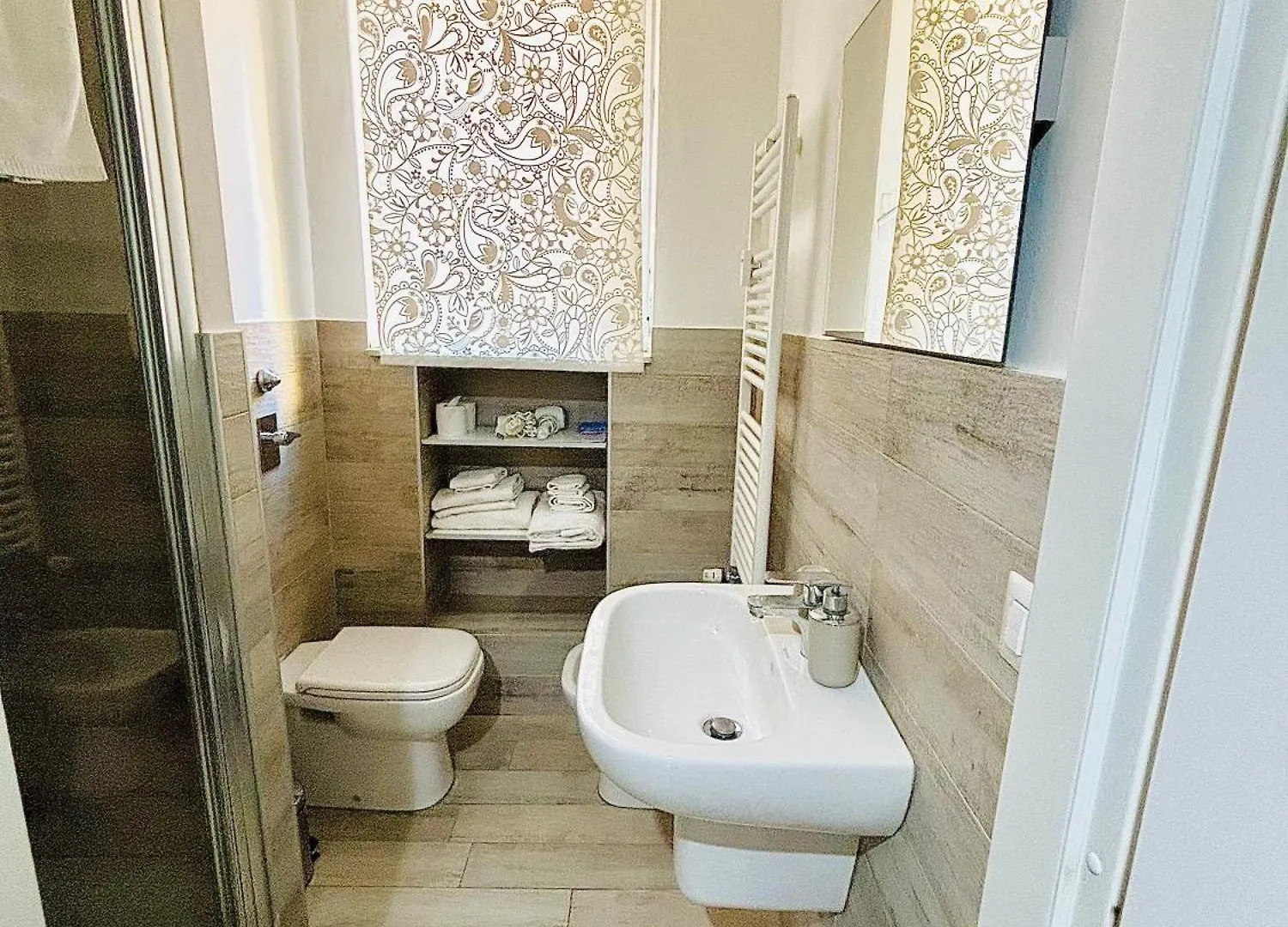 Joy House -Central City Near Metro Arco Della Pace Brera-Entire Apartment Perfect For Work & Play, Nightlife With Ac & Fast Wifi Welcome To The Cool Joy House! Milan