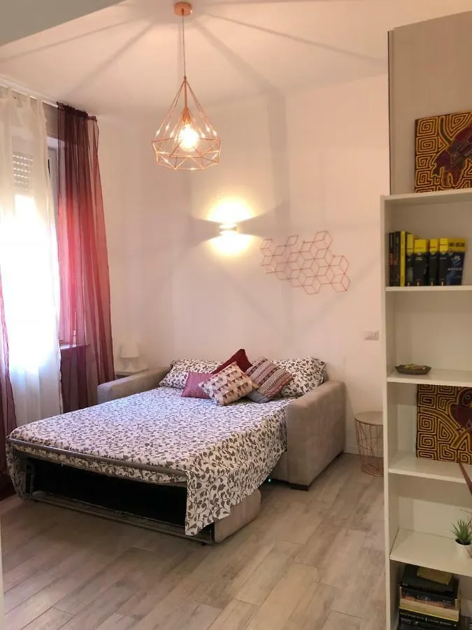Joy House -Central City Near Metro Arco Della Pace Brera-Entire Apartment Perfect For Work & Play, Nightlife With Ac & Fast Wifi Welcome To The Cool Joy House! Milan