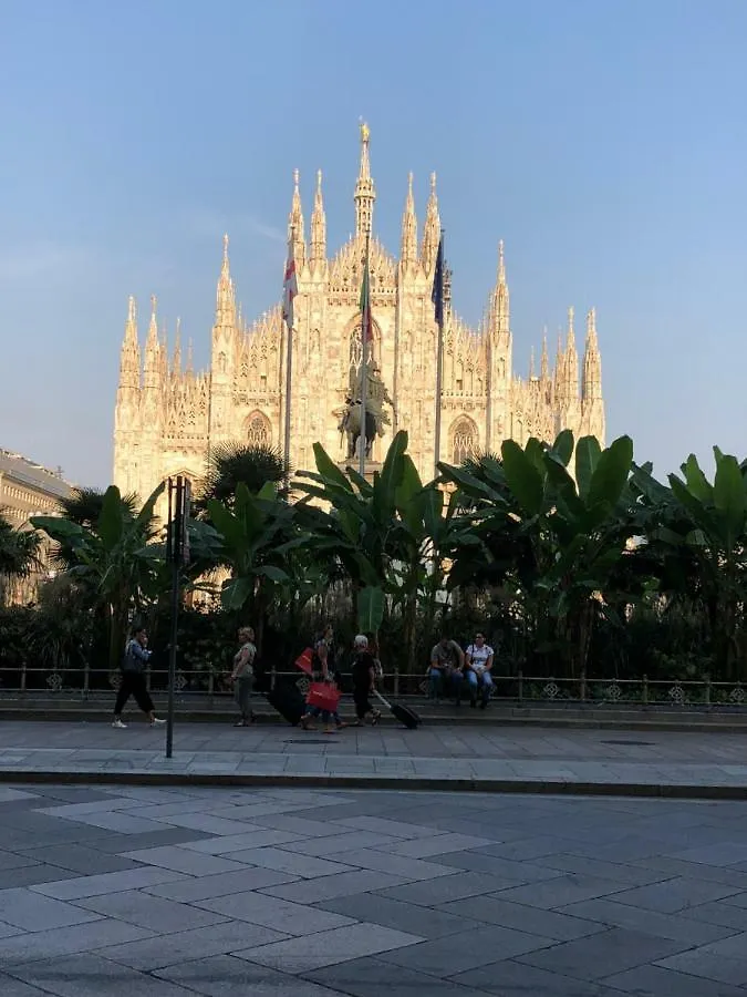 Joy House -Central City Near Metro Arco Della Pace Brera-Entire Apartment Perfect For Work & Play, Nightlife With Ac & Fast Wifi Welcome To The Cool Joy House! Milan