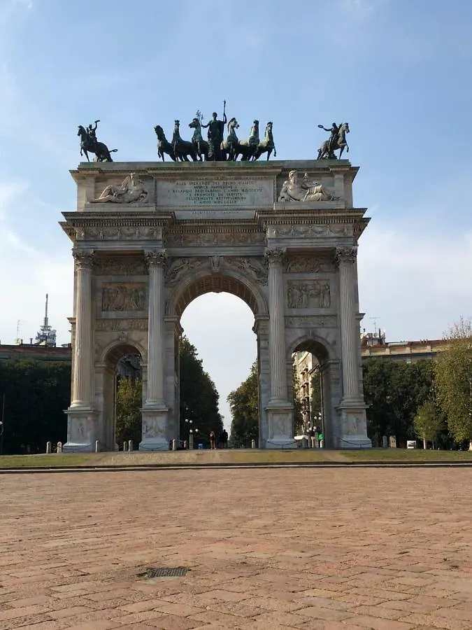 Joy House -Central City Near Metro Arco Della Pace Brera-Entire Apartment Perfect For Work & Play, Nightlife With Ac & Fast Wifi Welcome To The Cool Joy House! Milan
